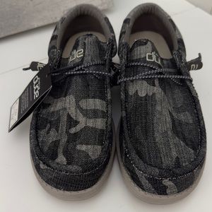 Men’s Hey Dudes- Black Camo